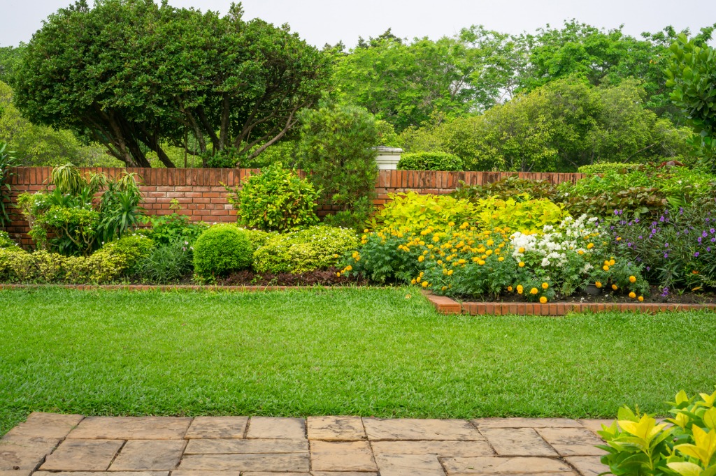 Backyard English Cottage Garden